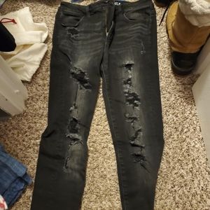 High waisted ripped jeans